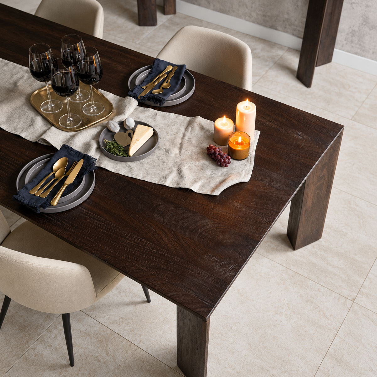 KADO DINING TABLE