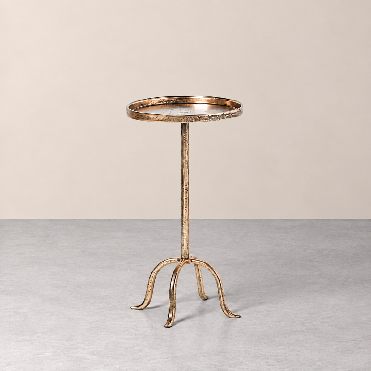 Hand beaten table (S)